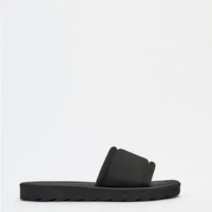 zara flat quilted sandals